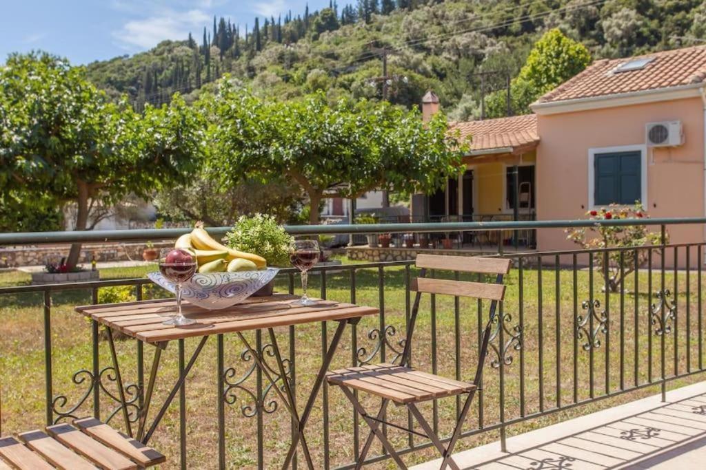 Cozy Apartments In City'S Suburbs Lefkada City Екстер'єр фото